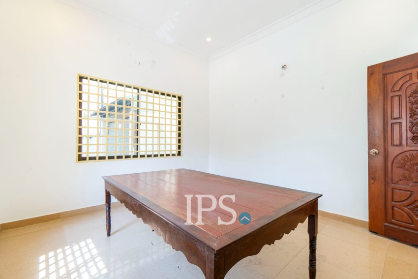 ផ្ទះ ៤ បន្ទប់គេងសម្រាប់ជួល - ស្វាយដង្គុំ សៀមរាប