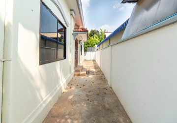 4 Bedroom House For Rent - Svay Dangkum, Siem Reap thumbnail