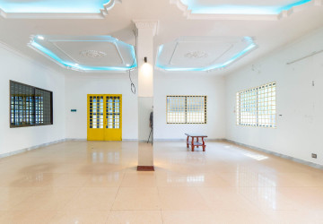 4 Bedroom House For Rent - Svay Dangkum, Siem Reap thumbnail