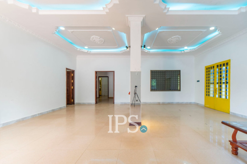 ផ្ទះ ៤ បន្ទប់គេងសម្រាប់ជួល - ស្វាយដង្គុំ សៀមរាប