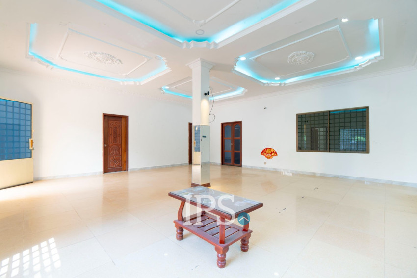 ផ្ទះ ៤ បន្ទប់គេងសម្រាប់ជួល - ស្វាយដង្គុំ សៀមរាប