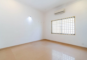 4 Bedroom House For Rent - Svay Dangkum, Siem Reap thumbnail