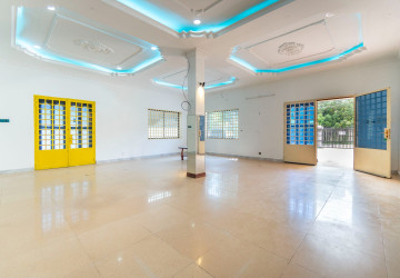 4 Bedroom House For Rent - Svay Dangkum, Siem Reap thumbnail