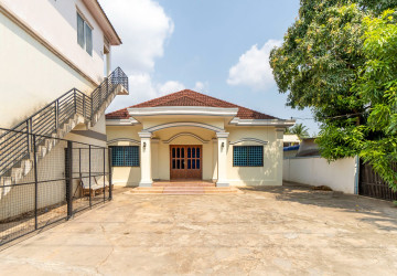 4 Bedroom House For Rent - Svay Dangkum, Siem Reap thumbnail