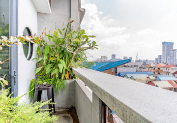 1 Bedroom Serviced Apartment For Rent - Tonle Bassac, Phnom Penh thumbnail