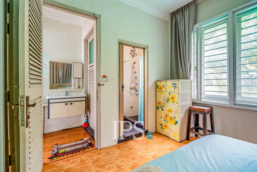 5 Bedroom House For Rent - Kep Province