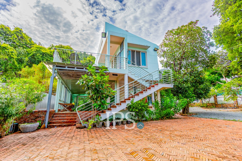 5 Bedroom House For Rent - Kep Province