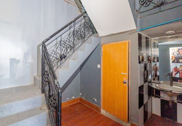 64 Sqm Retail Space For Rent - BKK1, Phnom Penh thumbnail