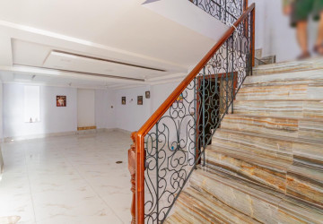 189 Sqm Retail Space For Rent - Chaktomukh, Phnom Penh thumbnail