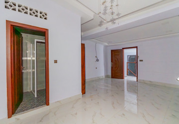 189 Sqm Retail Space For Rent - Chaktomukh, Phnom Penh thumbnail