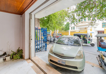 189 Sqm Retail Space For Rent - Chaktomukh, Phnom Penh thumbnail