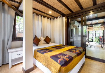 2 Bedroom Villa For Rent - Riverside, Slor Kram, Siem Reap thumbnail
