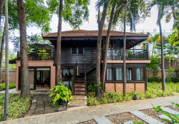 2 Bedroom Villa For Rent - Riverside, Slor Kram, Siem Reap thumbnail