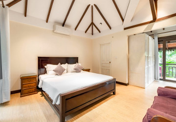 2 Bedroom Villa For Rent - Riverside, Slor Kram, Siem Reap thumbnail