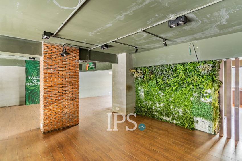 8 Bedroom Double Shophouse For Rent - Veal Vong, Phnom Penh