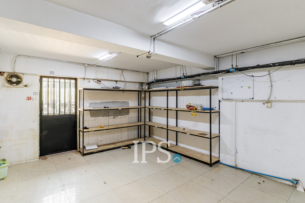 8 Bedroom Double Shophouse For Rent - Veal Vong, Phnom Penh - Image 21