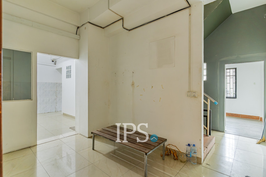 8 Bedroom Double Shophouse For Rent - Veal Vong, Phnom Penh