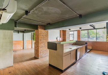 8 Bedroom Double Shophouse For Rent - Veal Vong, Phnom Penh thumbnail