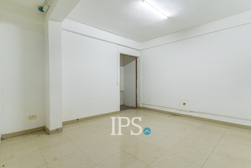 8 Bedroom Double Shophouse For Rent - Veal Vong, Phnom Penh