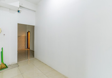 8 Bedroom Double Shophouse For Rent - Veal Vong, Phnom Penh thumbnail