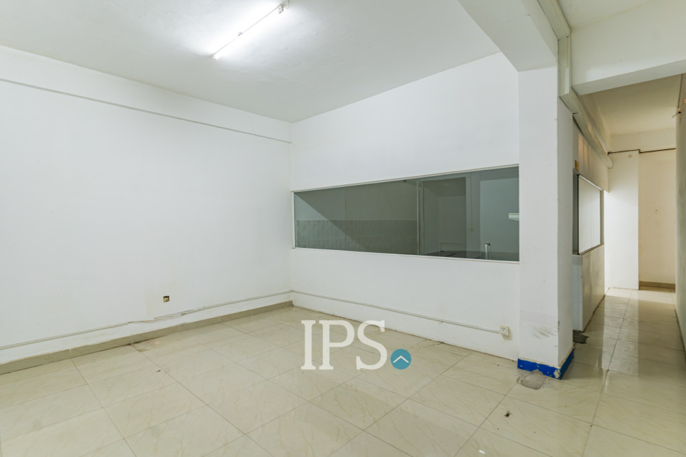 8 Bedroom Double Shophouse For Rent - Veal Vong, Phnom Penh - Image 12
