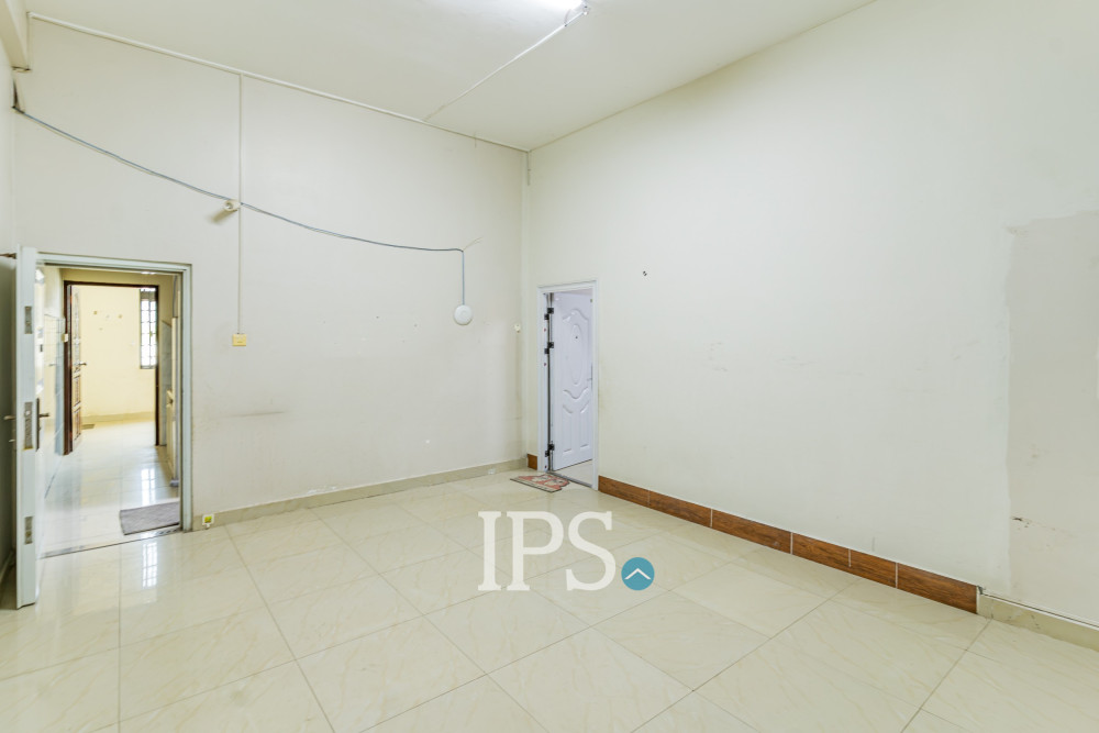 8 Bedroom Double Shophouse For Rent - Veal Vong, Phnom Penh - Image 18