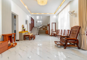 5 Bedroom  Villa For Rent - Svay Dangkum, Siem Reap thumbnail