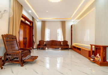 5 Bedroom  Villa For Rent - Svay Dangkum, Siem Reap thumbnail