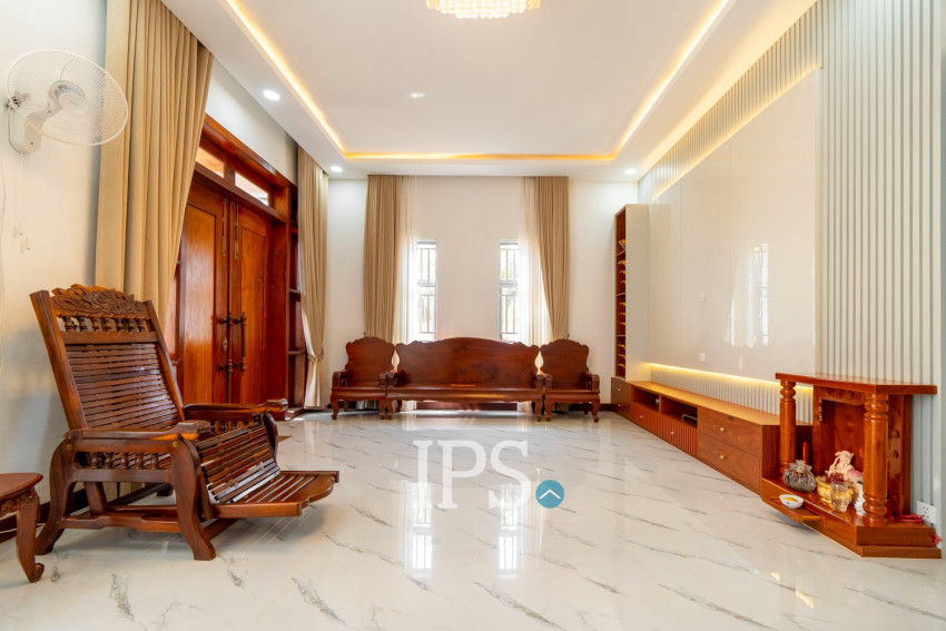 5 Bedroom  Villa For Rent - Svay Dangkum, Siem Reap