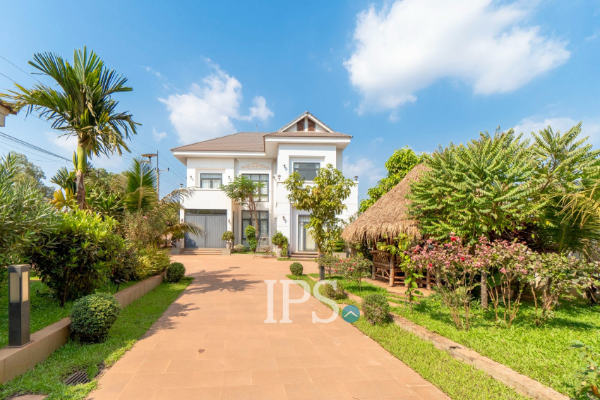 5 Bedroom  Villa For Rent - Svay Dangkum, Siem Reap