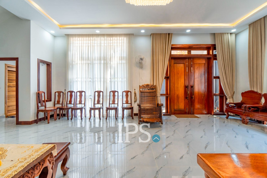 5 Bedroom  Villa For Rent - Svay Dangkum, Siem Reap