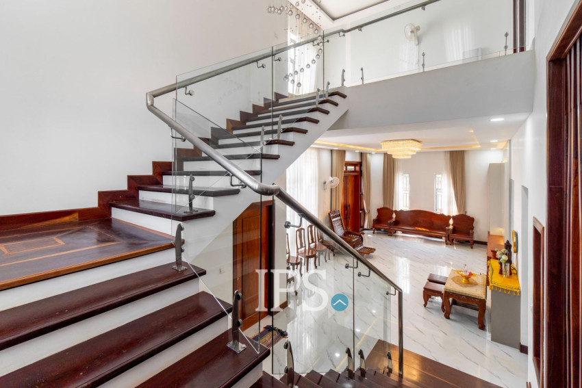 5 Bedroom  Villa For Rent - Svay Dangkum, Siem Reap