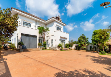 5 Bedroom  Villa For Rent - Svay Dangkum, Siem Reap thumbnail