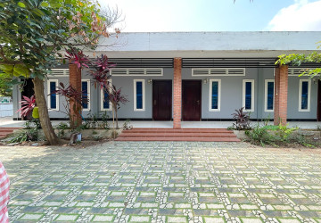 6 Bedroom Guesthouse For Rent - Sra Ngae, Siem Reap thumbnail