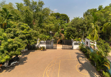 4 Bedroom House For Rent - Sangkat Siem Reap, Siem Reap thumbnail