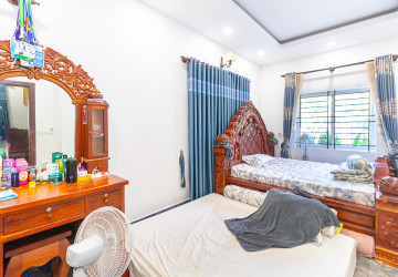 4 Bedroom House For Rent - Sangkat Siem Reap, Siem Reap thumbnail