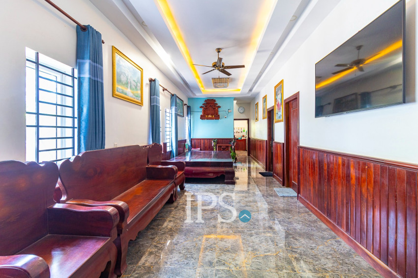 4 Bedroom House For Rent - Sangkat Siem Reap, Siem Reap
