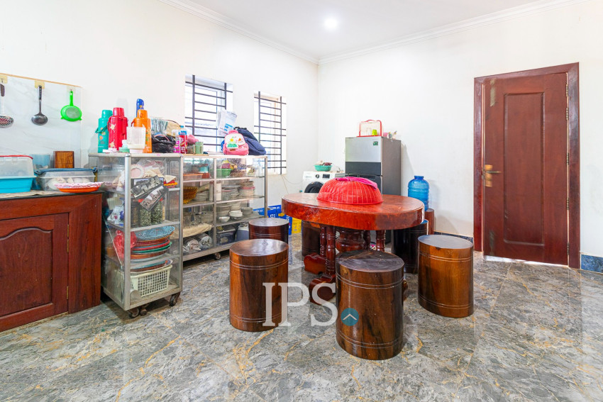 4 Bedroom House For Rent - Sangkat Siem Reap, Siem Reap