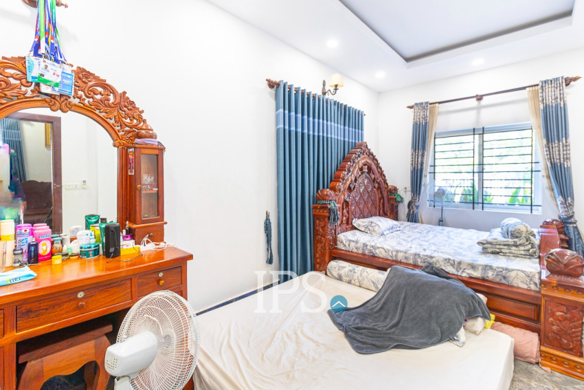 4 Bedroom House For Rent - Sangkat Siem Reap, Siem Reap