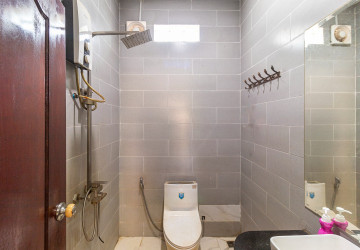 4 Bedroom House For Rent - Sangkat Siem Reap, Siem Reap thumbnail