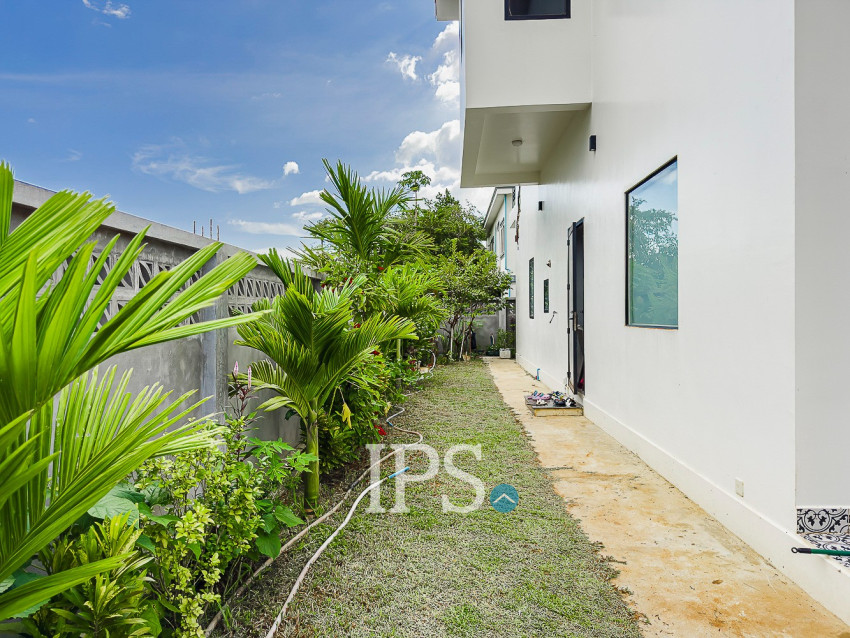 4 Bedroom House For Sale - Svay Dangkum, Siem Reap