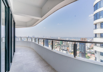 2 Bedroom Condo For Rent - Le Conde, BKK1, Phnom Penh thumbnail