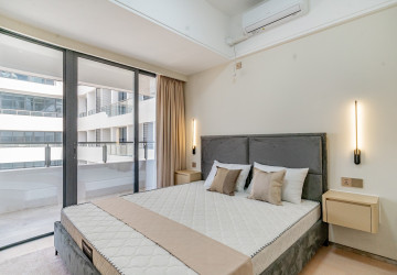 2 Bedroom Condo For Rent - Le Conde, BKK1, Phnom Penh thumbnail