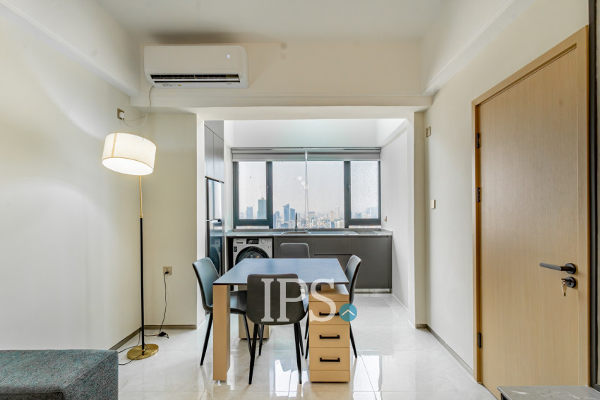 2 Bedroom Condo For Rent - Le Conde, BKK1, Phnom Penh