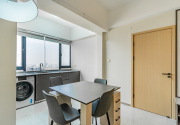 2 Bedroom Condo For Rent - Le Conde, BKK1, Phnom Penh thumbnail