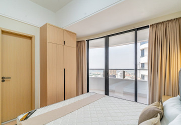 2 Bedroom Condo For Rent - Le Conde, BKK1, Phnom Penh thumbnail