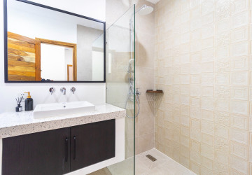 4 Bedroom Villa For Rent - Svay Dangkum, Siem Reap thumbnail