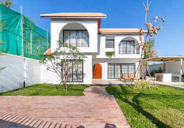 4 Bedroom Villa For Rent - Svay Dangkum, Siem Reap thumbnail