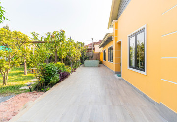3 Bedroom House For Rent - Slor Kram, Siem Reap thumbnail