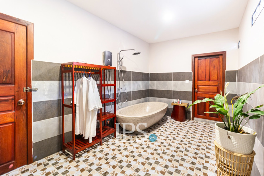 ផ្ទះ 3 បន្ទប់គេង សម្រាប់ជួល - ស្លរក្រាម សៀមរាប